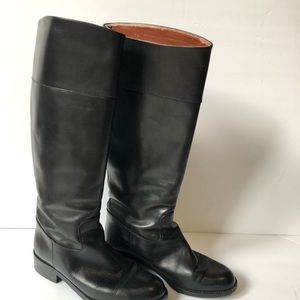 Black leather women’s boots